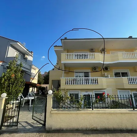 Apartment Peters Iraklitsa *