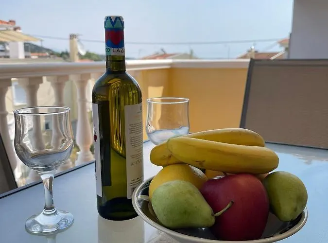 Peters Iraklitsa Apartment Kavala