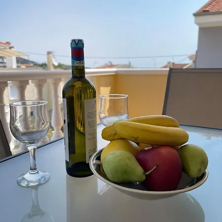 Peters Iraklitsa Apartment Kavala